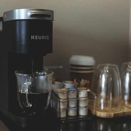Riverside Suites جراند فولز ويندسور الغرفة الصورة