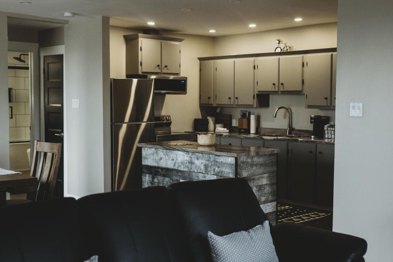 Riverside Suites جراند فولز ويندسور الغرفة الصورة