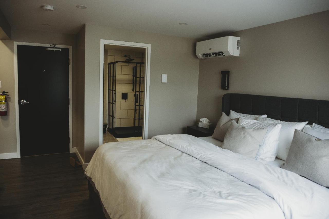 Riverside Suites جراند فولز ويندسور المظهر الخارجي الصورة