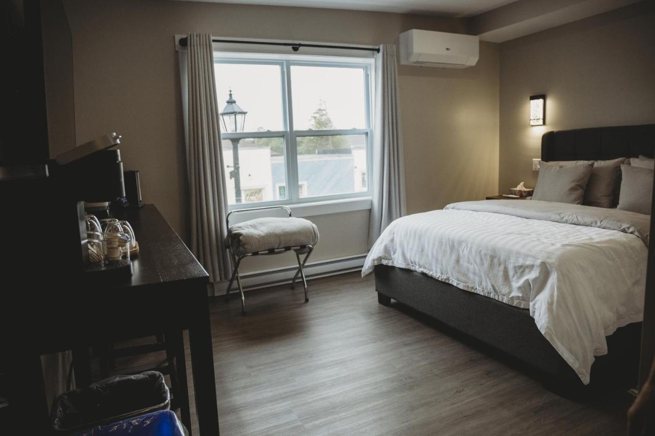 Riverside Suites جراند فولز ويندسور الغرفة الصورة